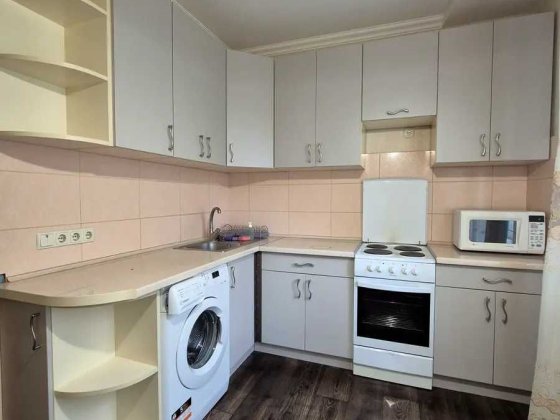 Акутальна оренда раоздільна 2-кімнатна квартира біля м. Харківська Київ