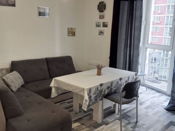 Оренда 2х кімнатної квартири по вул. Драгоманова, 2А Позняки Киев