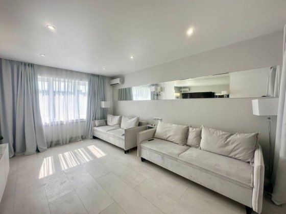 Сдам 3 ком квартиру евроремонт