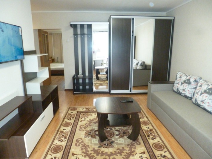 Сдам 3 комнатную квартиру Центральный район ремонт - фото 1