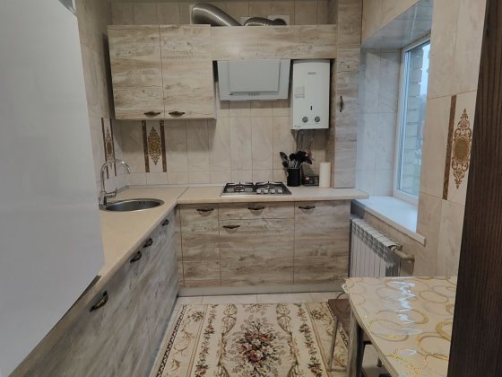 Сдам видовую квартиру-студию, ул Яворницкого