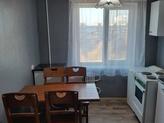 Сдается квартира на Коммунаре ( правый берег)