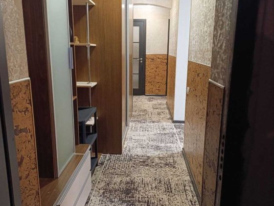 Здається 3-х кімнатна квартира Тополь-2, вул.Тополина буд.15 Днепр