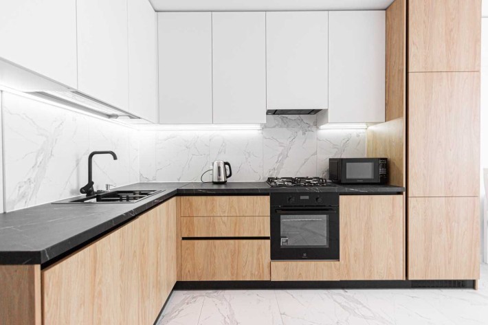 Оренда 1-к. квартири з дизайнерським ремонтом, гардеробом в новобудові - фото 1