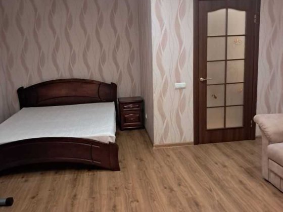 Здам 1 кімнатну квартиру на вул.Осіння 13Б Днепр