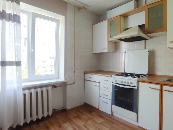 Здам в оренду простору затишну 1-к кв-ру  Новокримська / Поля / Тітова