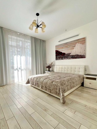 Печерськ, Є. Коновальця 44-А, 2-х кімнатна 78 кв.м. Генератор,Інвертор - фото 1