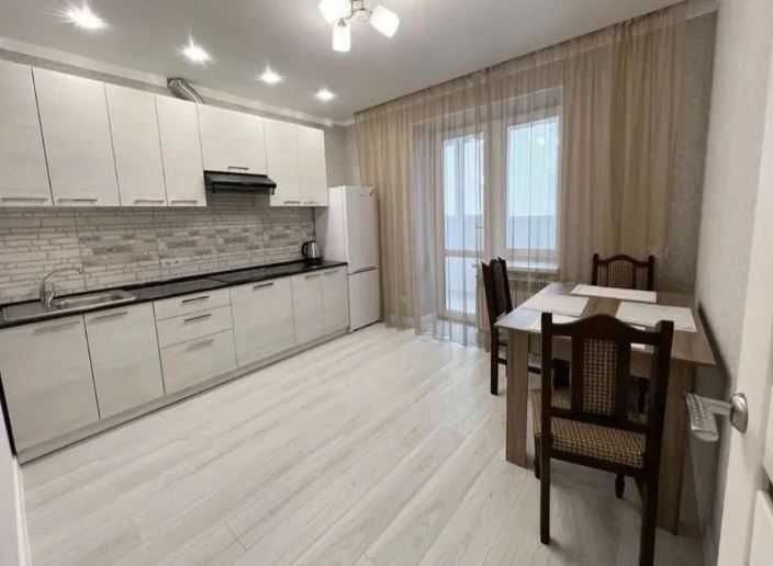 Здається 1-но кімнатна квартира з новим ремонтом, технікою меблями АГВ - фото 1