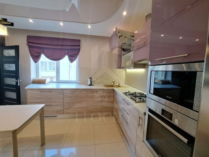 1-кімн. укомплектована квартира на вул. Залізнична - фото 1