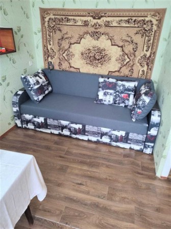 1к.кв газ, дом во дворе, Тополь-2, новый диван - фото 1