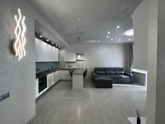 Сдам 2-комнатную квартиру в центре Крутогорный спуск