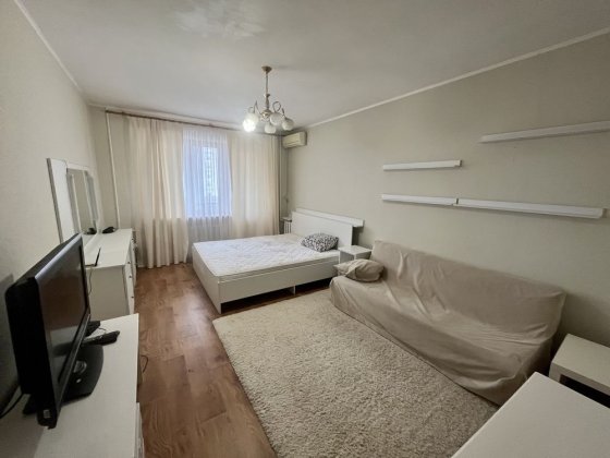 Довгострокова оренда 1 к.к. вул. Євгенія Логінова ( Крилова)р-н Ліски Николаев