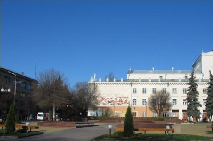 Здам в оренду  3 кімнатну квартиру в центрі міста. - фото 1