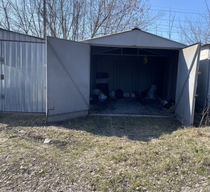 Металевий гараж. - фото 1