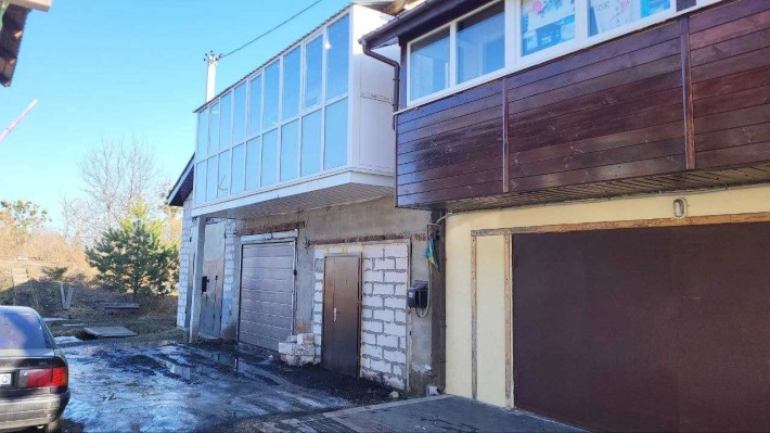 Гараж з житловим поверхом - фото 1