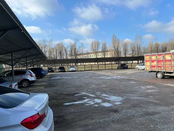 Продам  автостоянку м.Павлоград.