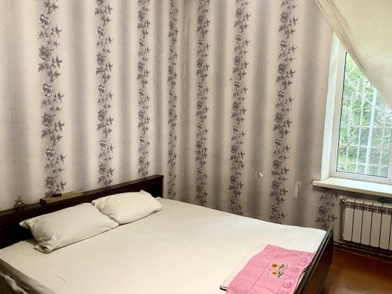 Сдам 2 комнатную квартиру пр.Мазепы, начало, 1 этаж. Недорого