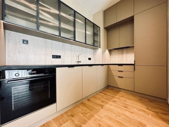 Сдам 2к ЖК Club House Короленко, Центр, 40м2