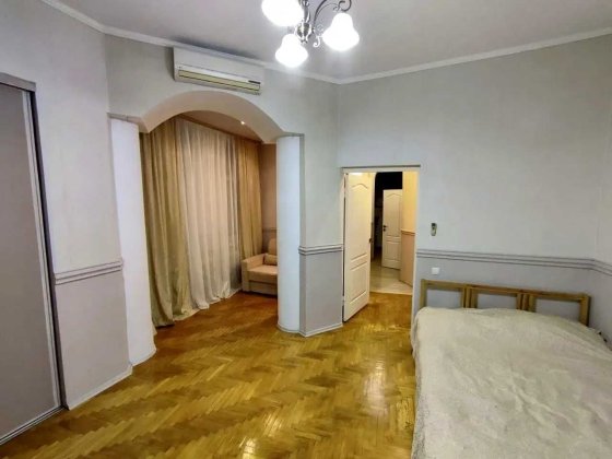 Пропонується в довготривалу оренду квартира в історичному центрі міста Киев