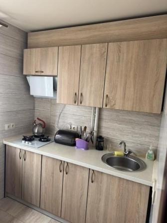 Сдам 2к квартиру в центре около Поплавка - фото 1