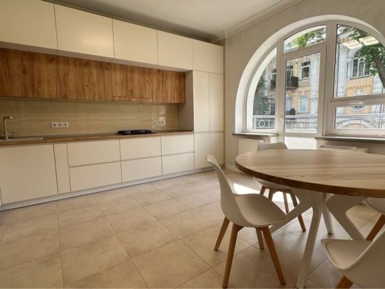 2к нова преміум квартира на Кониського Киев