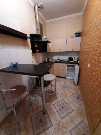 Оренда 1 кім. пл. Івана Франка, 35 кв.м., 1/3ц, 9500 грн - фото 1