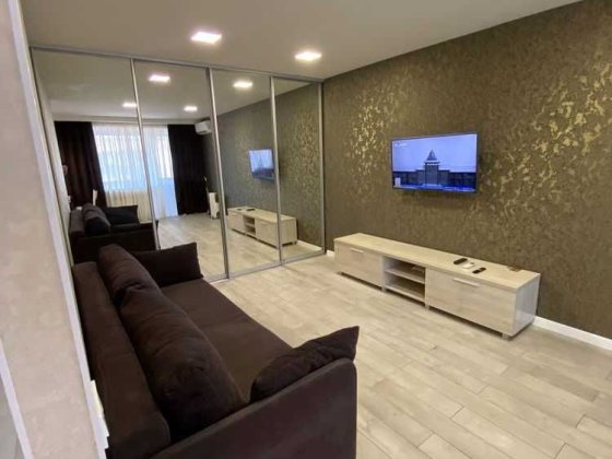 Здається 1к квартира на вул. Паторжинського 3 Днепр