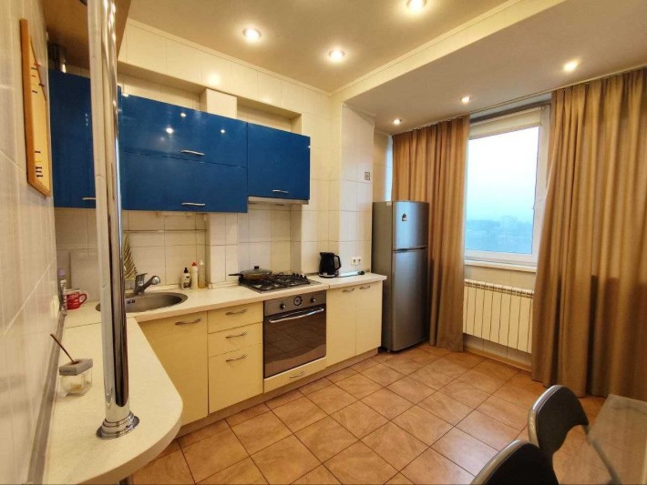 ЦЕНТР 2-кімн з КАМІНОМ метро Звіринецька/Дружби Народів Л.Українки - фото 1