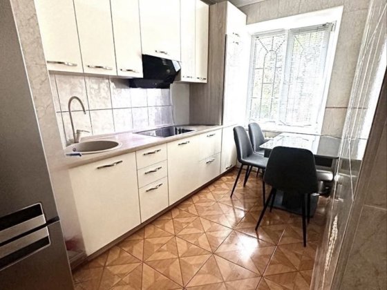 Сдам 3х ком Тополь 3