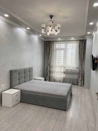 Сдам  2 х ком квартиру на Таирова новострой - фото 1