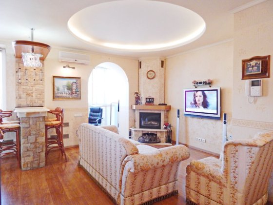 Квартира студия со спальней на Печерске с дейсвующим камином. Киев