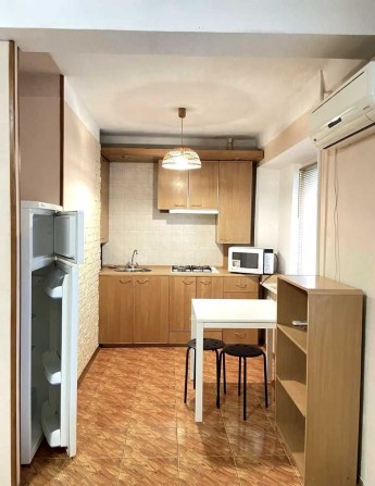 Пропонується в довготривалу оренду квартира-студія вул.Кирилівська 152 - фото 1