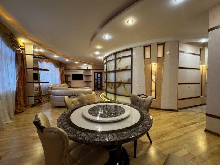 Лесі Українки бул. 23 Печерський оренда 4-к квартири на Печерську - фото 1