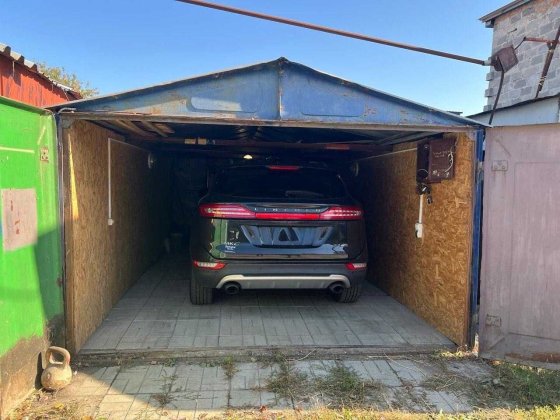 Гараж Металевий в м. Бровари по вул. Металургів, Бровары