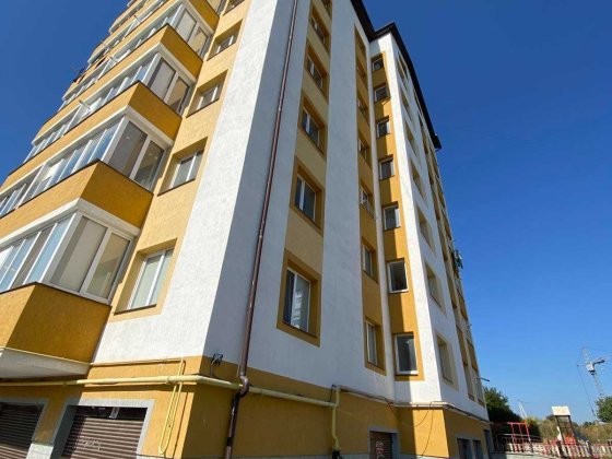 Продається гараж в будинку по вигідній ціні. Обмін на авто Івано-Франківськ