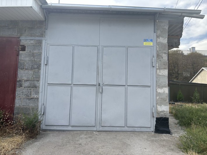 Гараж, элит клуб - фото 1