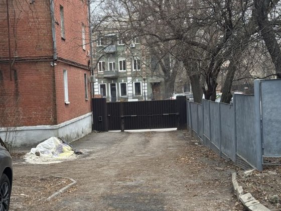 Продам  гараж біля ЦУМА 6*6м земля приватна власність Полтава