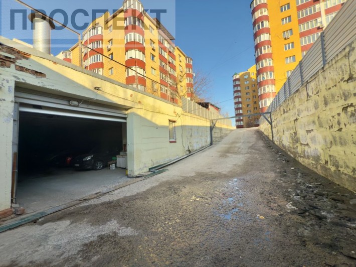 Продаж паркінгу — вул. Заливна, охорона 24/7 - фото 1