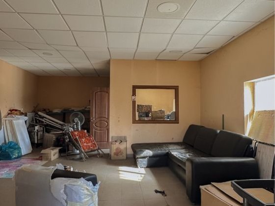 Продаж двох боксів на Ювілейному з ділянкою 5,5 соток, Соборна 364В Ровно