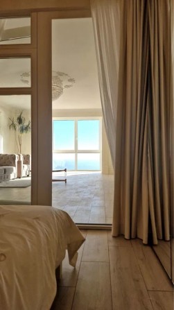 Сдам 3 ком кв Элитный дом Парк Шевченко Море Трасса здоровья ЦЕНТР - фото 1