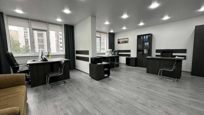 Продаж 3-к квартири просп. Любомира Гузара 13 - фото 1