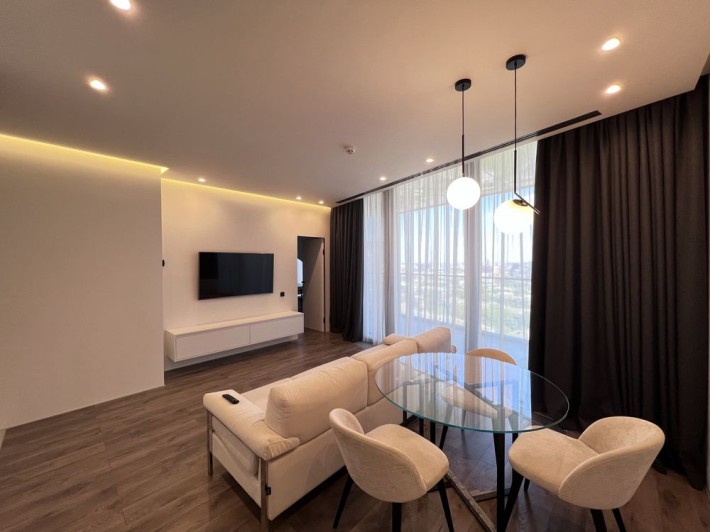 Є світло! Однокімнатна квартира Taryan towers - фото 1