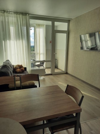 ХАЗЯЙКА сдаст в аренду 1комн кв в ЖК Варшавский +. - фото 1