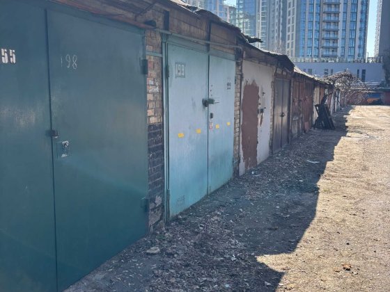 Гараж на Печерске в Кооперативе Київ