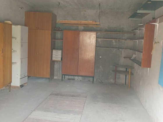 Капітальний, сухий гараж  зі стелажами та шафами + 2 підвала Днепр