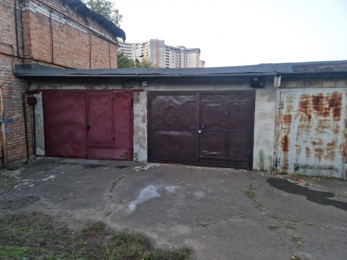 Продам приватизований гараж - фото 1