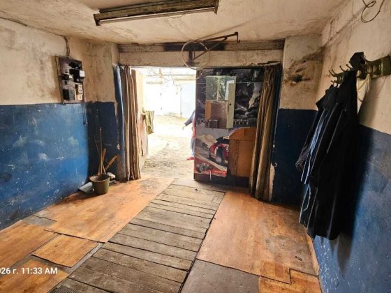 Продам 2-х этажный капитальный гараж на 2а автомобиля -52 м2, Тополь 1 Днепр