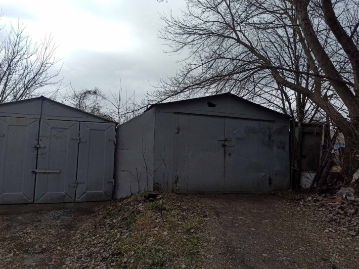 Продам  гараж на ж/м Парус 2 - фото 1