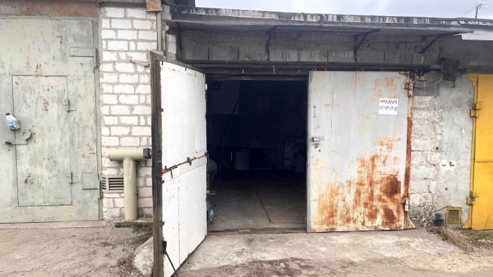 Повноціний двоповерховий цегляний гараж - фото 1