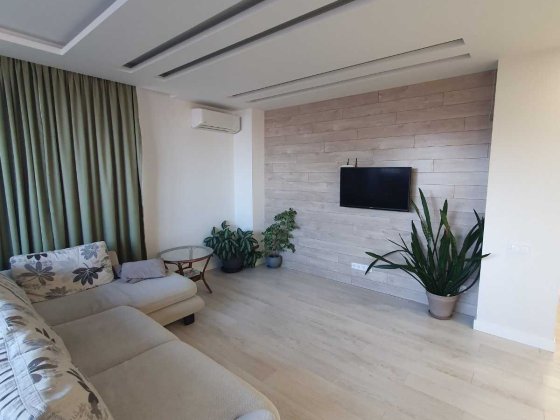 Сдам 2х ком.квартиру с кухней студией ЖК. Дмитриевский на Жаботинского Одесса